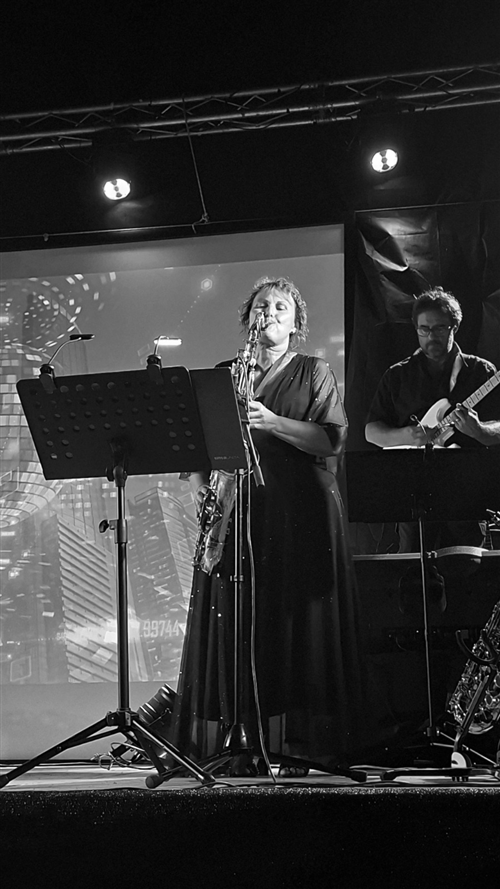 Sabato 22 novembre al Teatro Comunale di Monastero Bormida spettacolo "Chiudo gli occhi e penso a te"